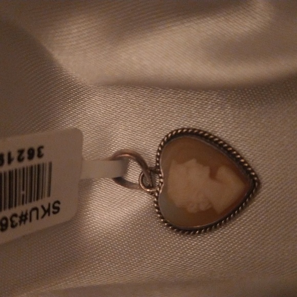 Small cameo pendant. - Picture 2 of 2